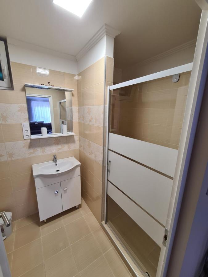 Napfeny Apartman Makó Exterior foto